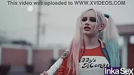 Superman introduce el bate de harley quinn por el ano para salvar el mundo