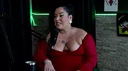 Goza muito facil teve uma experiencia com menage fez sua primeira dp tem um tutorial de como dar o cu e o homem que desmaiou.