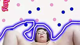 Young Latina Moves Her Ass Like a Whore