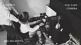 Câmera escondida: meu chefe fez massagem em mim, será que a esposa dele vai descobrir?