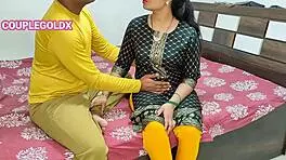 पति की गुप्त डॉगीस्टाइल चुदाई बस्टी इंडियन एमेच्योर के साथ