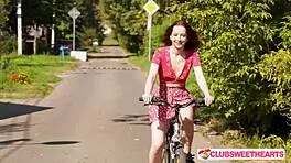 Sporty 18yo Dakota Doll Rides Alison Lip's Wet Pussy!