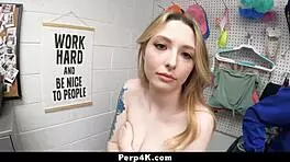 ruthless female officer takes control of the suspected thief in the backroom