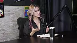 Falou Sobre Mulheres Peludas Recebeu Mensagens Tem Os Ataques Na Internet - Naomi Campos Sheer Red