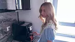 Helped Cute Stranger On Street And Fucked Her Same Day