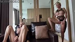 spying on masturbating step sister seducing my twin sister - mutual masturbation 😏