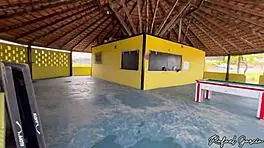 Beach meeting turned into sex in abandoned kiosk