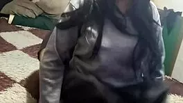 College Girl Begs For Recharge, Offers Creampie Reward In Homemade Video!