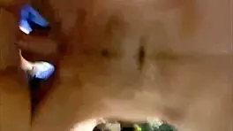 Chica universitaria recibe lamida en su coño y follada duro en cuatro