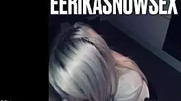 Bombshell gives perfect blowjob