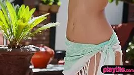 Elyse jean from british columbia is the sexiest flowerchick you ever seen