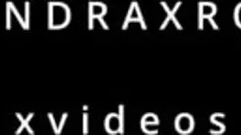 mi casero viene a cobrar el mes y yo le pago dejandome follar mi estrecha vagina