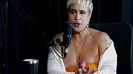 seu forte é exibição se sente autêntica tem falta das preliminares não sai com homens sem planos e quando beijou mulheres - just joana watch on sheer red