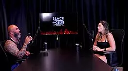 A Familia Virou A Cara Gravou Com Carlos Urach Grava Com Assinantes E O Que Ela Tem Vontade De Gravar - Agatha Mama Watch On Sheer Red