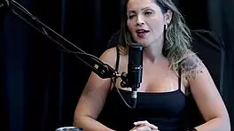 Recent start in content creation, tourism background, performed in a scene with interested client - Agatha Mama.