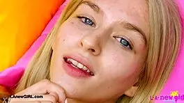 Does this pretty blonde teen want to show her sexy body?