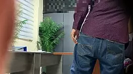 Universitaria Nataly Haciendo Practicas de Derecho en la Facultad de U Cat�lica de Chile Camara Espia