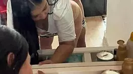 Mi cuñada viene de visita y me la follo