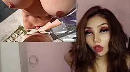 Se Corre Accidentalmente En Las Bragas De Su Madrastra