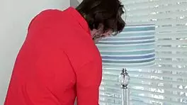 Pretty Young Woman Receives Oral Attention In The Morning