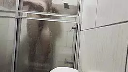 Me Espian En El Baño Y Cuando Me Masturbo Con Las Bragas De Mi Prima