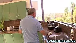 Teeny gets facialized by stepsis