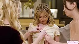 Stepdaughter Having Lesbian Threesome With Stepmom And Bff