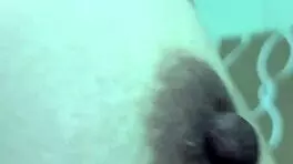 mom help me to come out