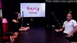 Negão coloca a mulata safada pra mamar gostoso em seu pau grande - negro top oficial 😈