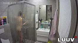 Luuv Kareflore Films Real Amateur Shower Routine For Show