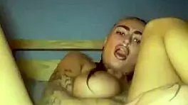 i finger my goth pussy hard until i cum
