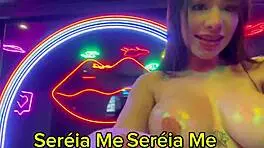 Grandes Seios Peitos Fartos E Gigantes Big Tits Com Ser�ia Me