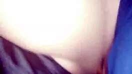 Espero a mi amante en cuatro para que me folle como a una perra