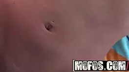 Ruby Knox makes outdoor sextape and gives blowjob on the beach - mofos