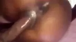 la skinny aime les grosses bites noires en chevauchant