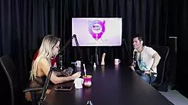 Loira Feels Heat, Strips After Guest's Remark in Swingers House