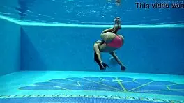 I tease naked hungarian girls swimming in pool