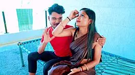 नई दुल्हन भाभी को शरारती देवर बिस्तर पर लुभाकर चुदाई चाटना गांड मारना