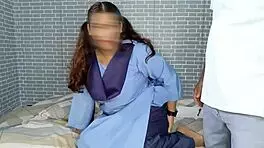 देसी गांव की हॉट स्टूडेंट क्लासरूम में XXX चुदाई हिंदी आवाज