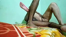 इंडियन फकिंग: विलेज एमेच्योर कपल वाइल्ड हॉट