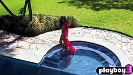 i'm big tits latina milf exposing body after hot red dress posing