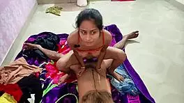 प्रियंका सेक्स: हॉट शेयर करती