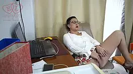 Secretary gets fucked with dildo in office 😏