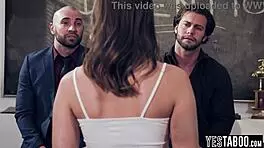 हॉर्नी मैच्योर टीचर्स पतली 18+ स्टूडेंट को क्लासरूम में डबल पेनेट्रेशन