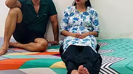 खूबसूरत एशियन ने बाथरूम में मना करने पर भी मोटा लंड चुदाई गिफ्ट की