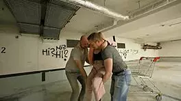 स्टॉकिंग्स मस्ती