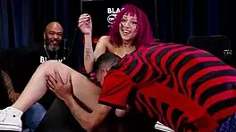 pau pequeno e ruim ate pra chupar no porno as pessoas tem que chegar preparadas e prefere gravar na produtora - tiffany carioca watch on sheer red