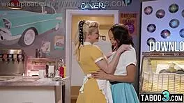 Ebony lesbian teen alexis tae eating blonde milf waitress juicy pussy