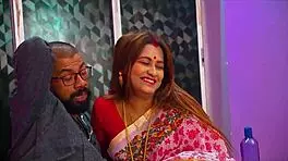 देसी नई दुल्हन गांव वाली बीवी पति से मिशनरी में चीखती देसी क्रिम्पाई