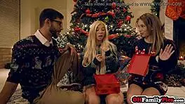 hey kenzie reeves wanna dildo play before christmas threesome fuck?